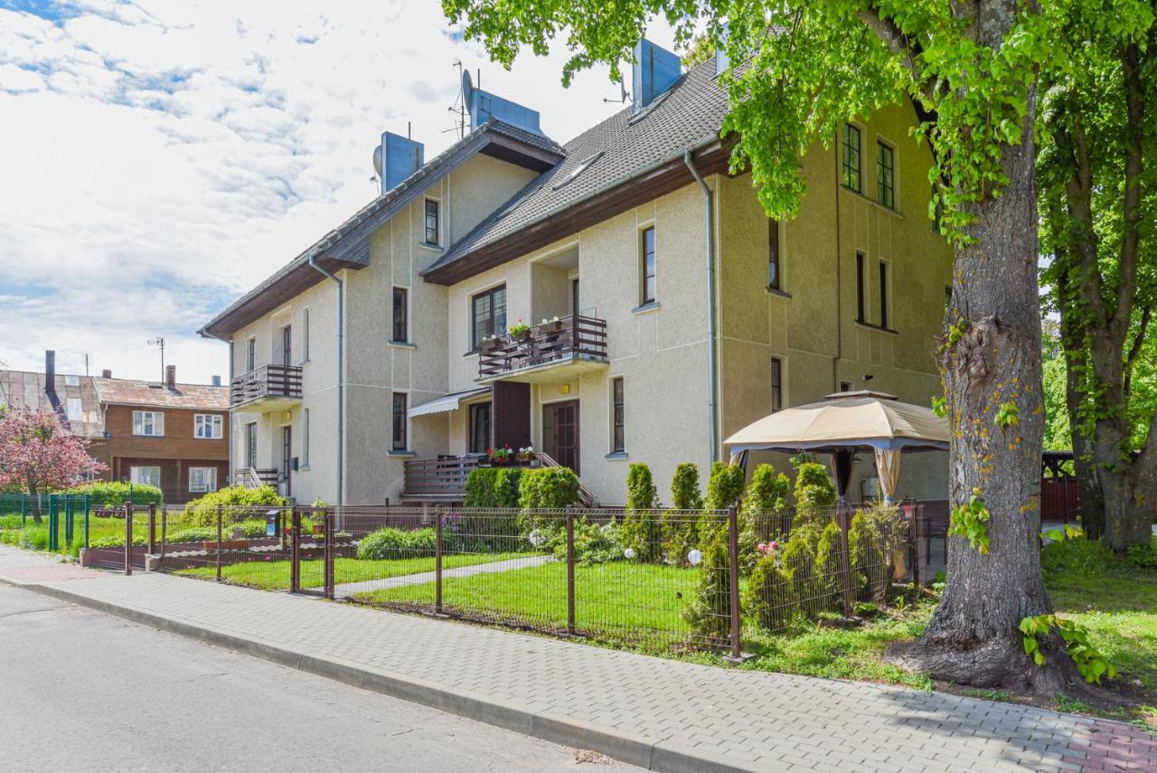 Medziotoju Apartment In Old City Palanga Ngoại thất bức ảnh