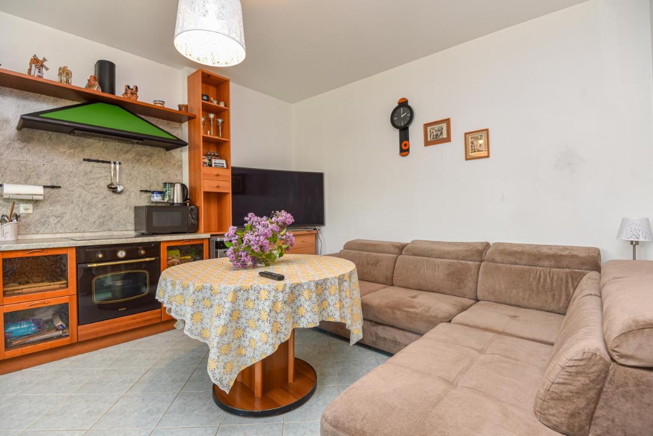 Medziotoju Apartment In Old City Palanga Ngoại thất bức ảnh